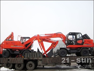 恒特重工出口阿爾及利亞新年首批挖機(jī)啟運(yùn)--行業(yè)動(dòng)態(tài)--中國工程機(jī)械商貿(mào)網(wǎng)